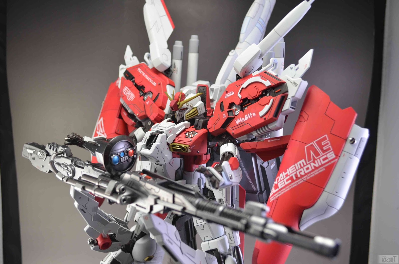 1/100 MG MSA-0011[Ext] Ex-Sガンダム BUILT & PAINTED 1/100 MG MSA-0011(Ext) Ex-S GUNDAM Model Kit
